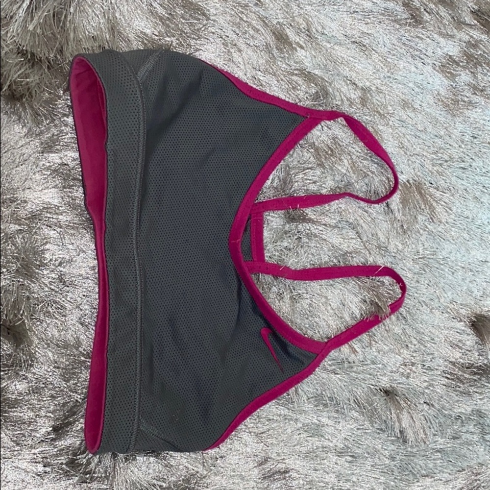 Sports bra